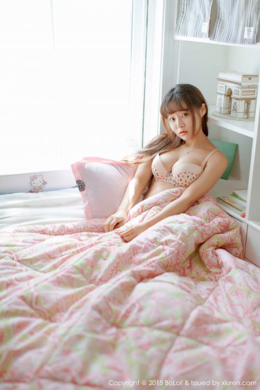 嗯啊…在试衣间里做h
